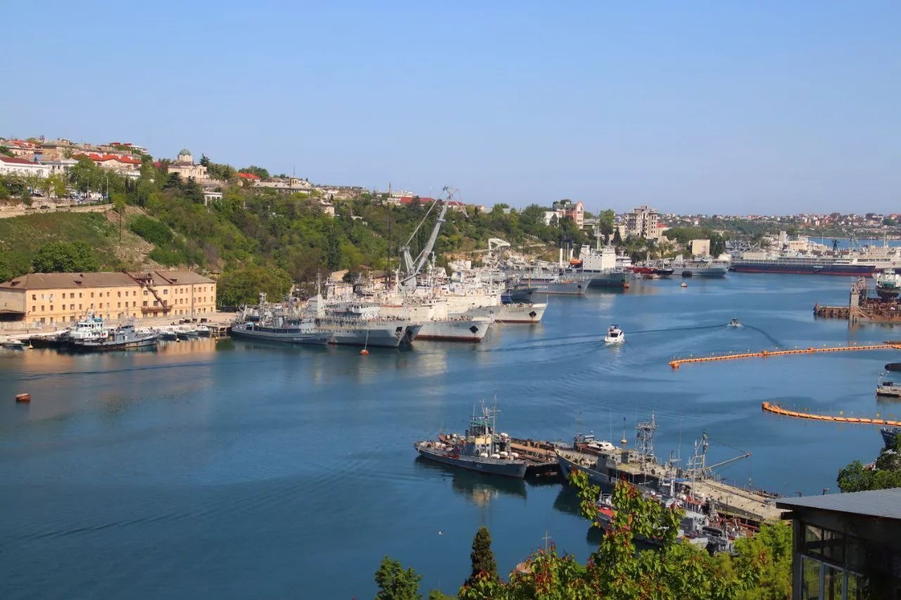 Бухта в Севастополі
