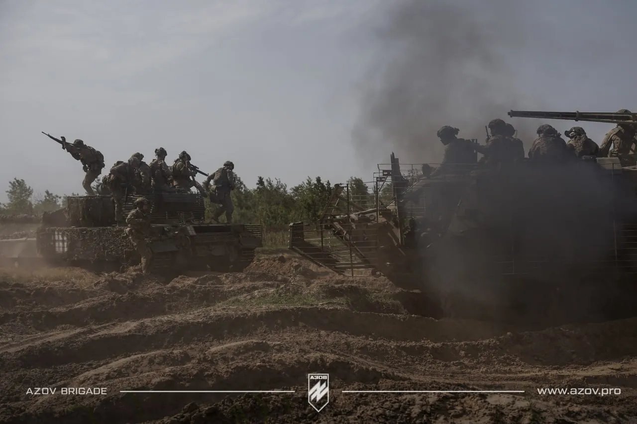 "Редис" уже в строю: возвращенного из Турции Дениса Прокопенко заметили на тактических учениях "Азова" 2