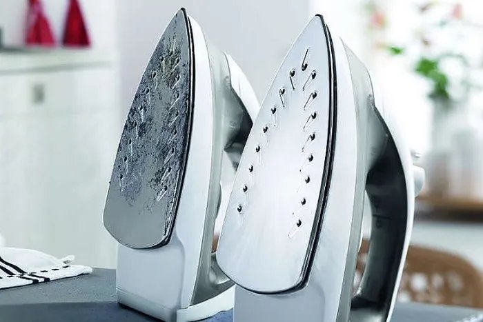 Тримати в чистоті підошву праски