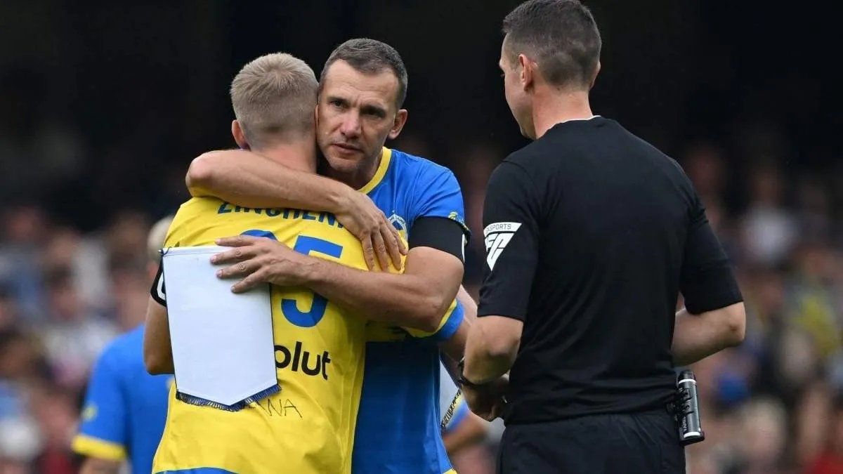 Капитанами команд были Андрей Шевченко и Александр Зинченко