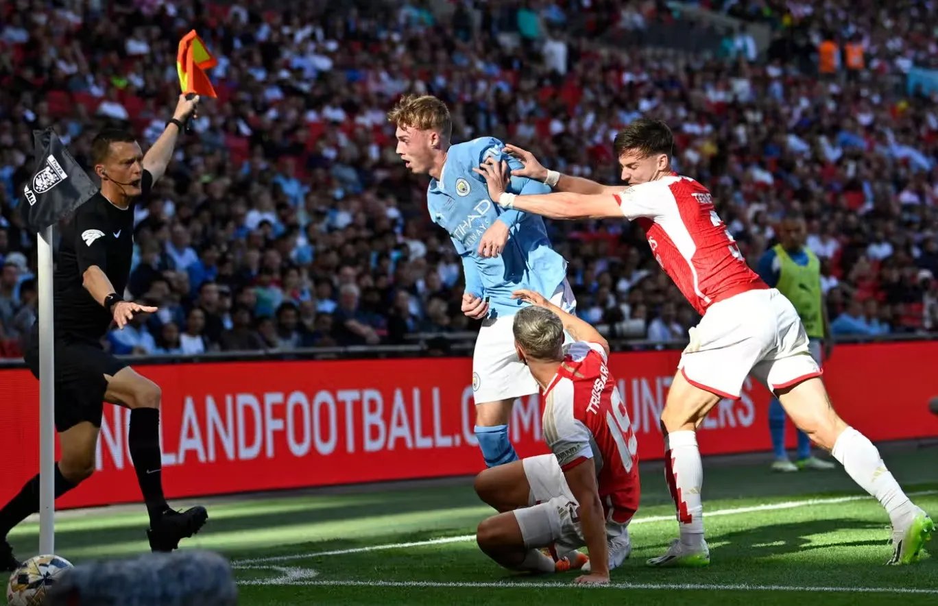 В матче за Суперкубок сошлись чемпион и вице-чемпион Англии