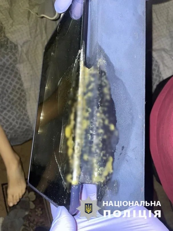 Планшет взорвался прямо в руках у ребенка