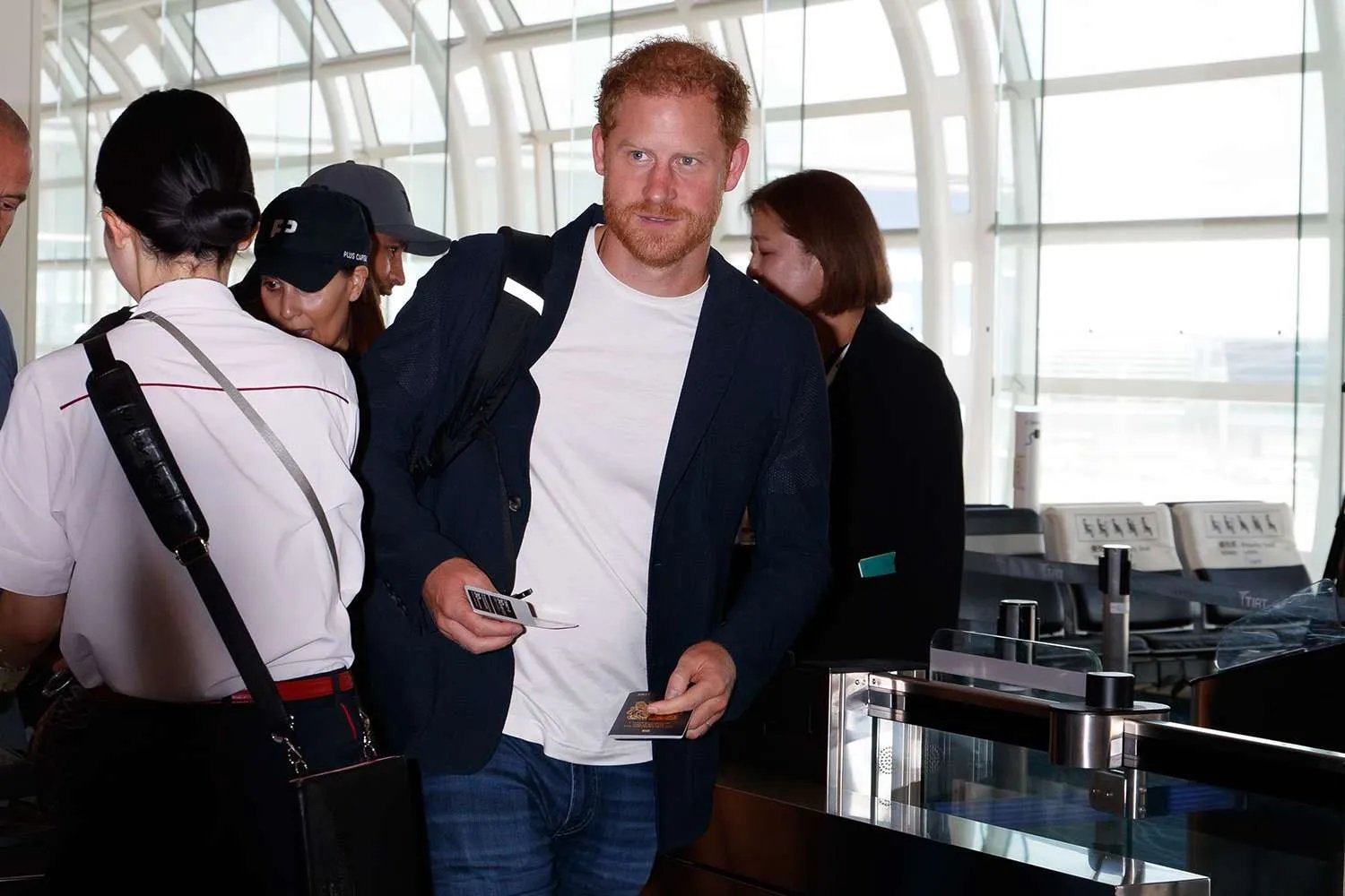 Гаррі не нудьгує у поїздці