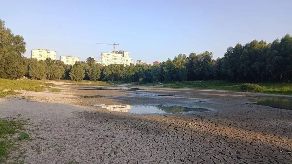 Синее озеро почти уничтожено. Фото: facebook.com/profile.php?id=100002622126461