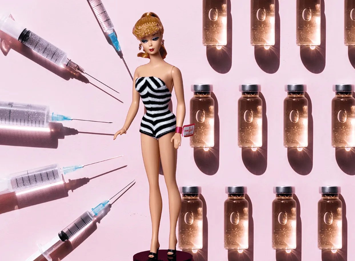 Кукла Барби и медицинские препараты