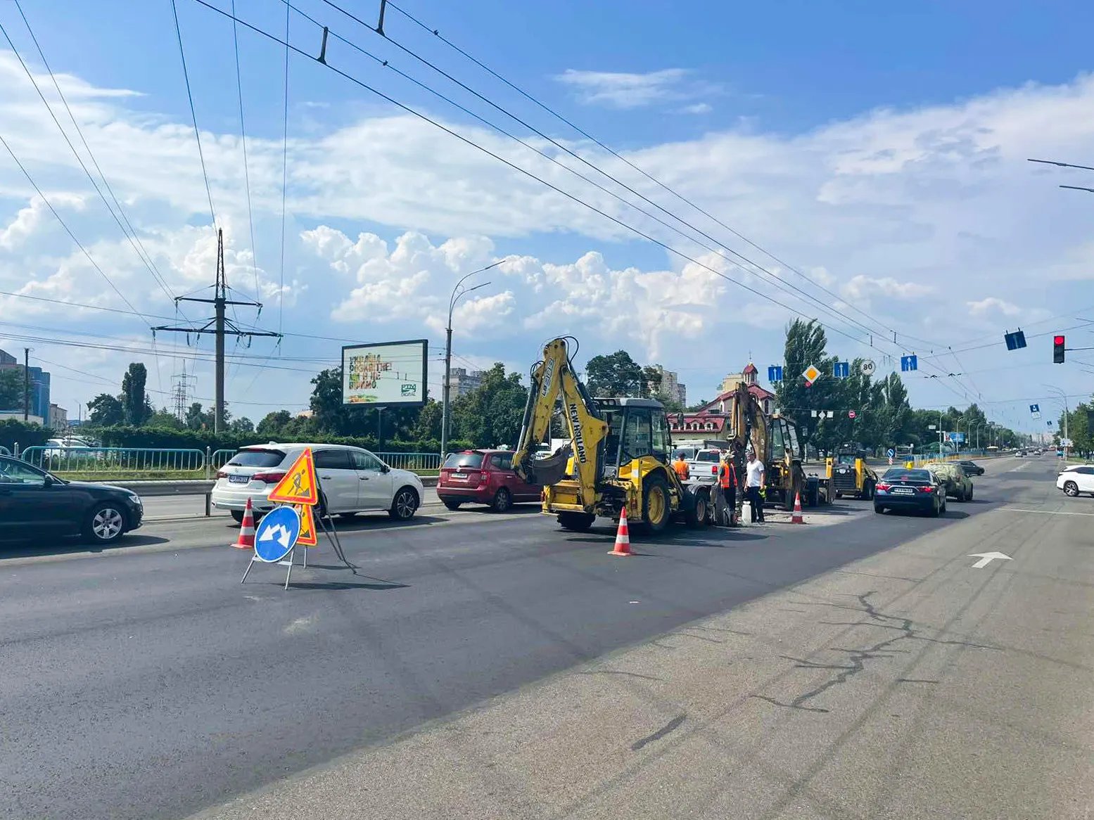 У Києві на Воскресенському соборі з 17 серпня ремонтуватимуть дороги. Фото: КМДА