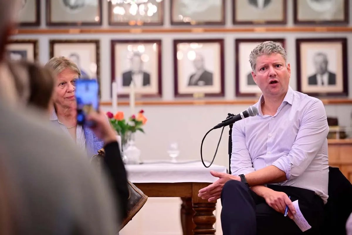 Стиан Йенсен Стиан Йенсен