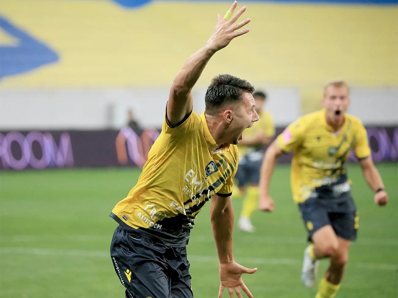 Движение, несмотря на потерю очков, остается лидером УПЛ