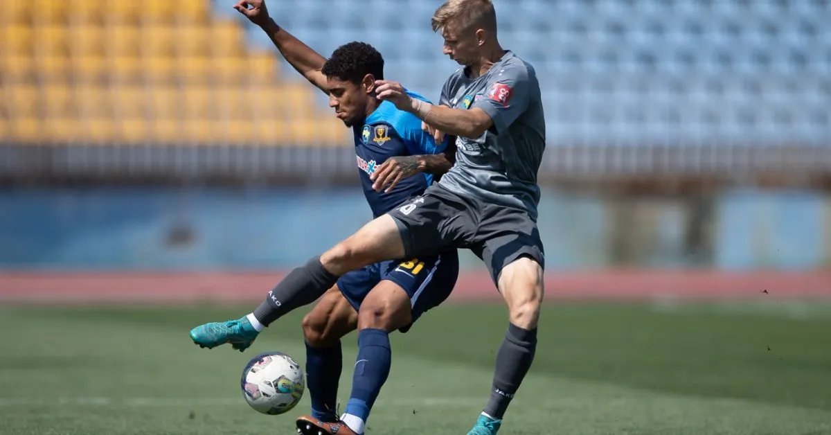 Очередное поражение Днепра-1 стоило места тренера Кучеру