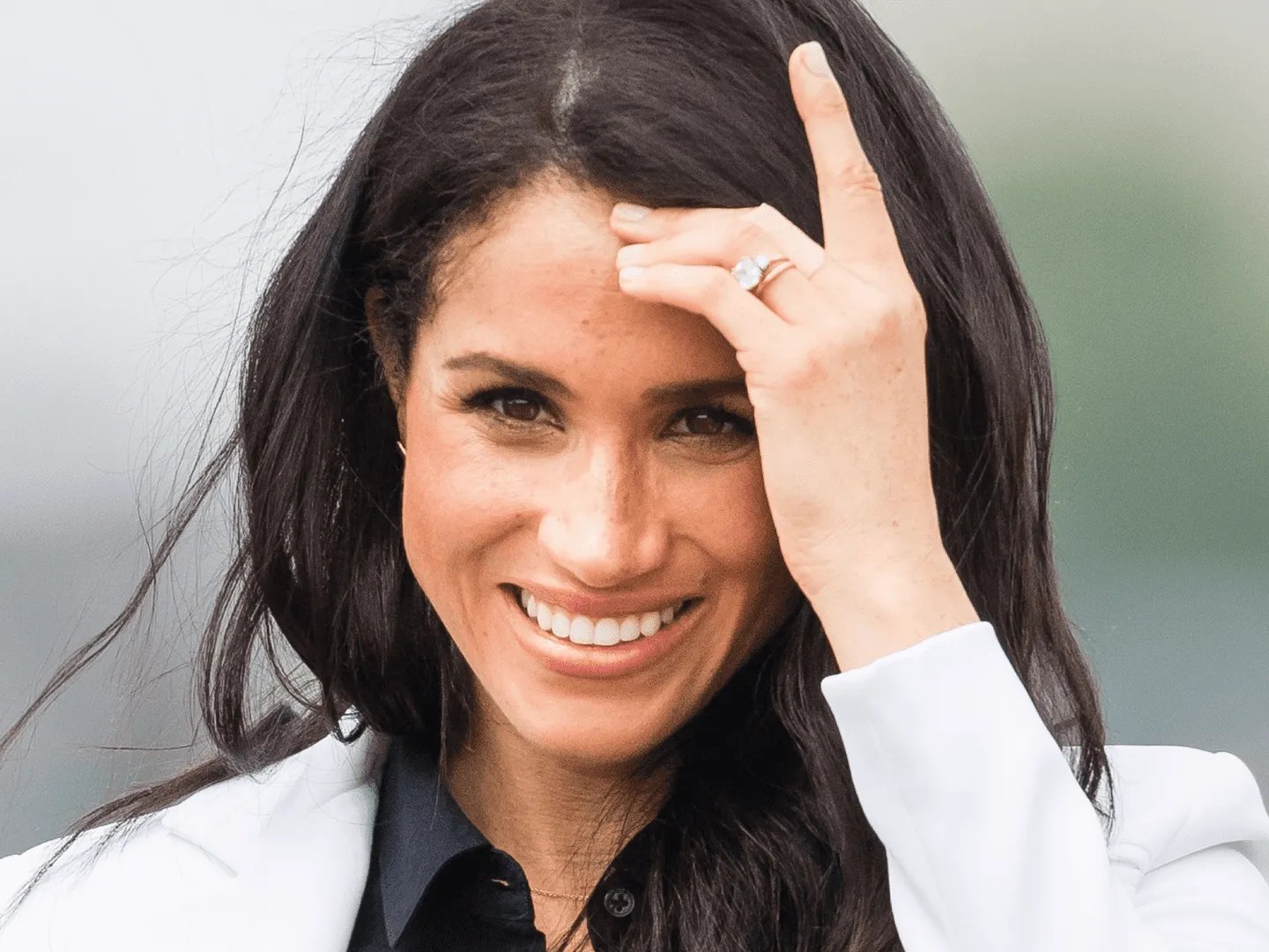 Привітна з папараці