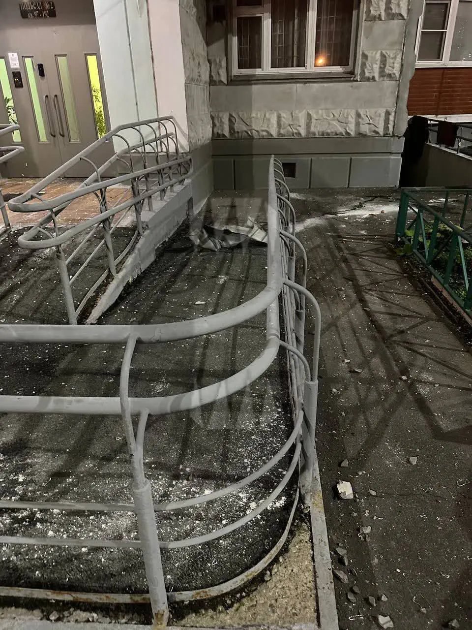 Наслідки атаки дронів в Красногорську
