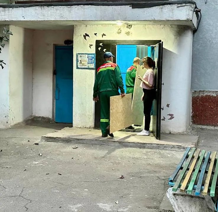 Помощь жителям поврежденных домов