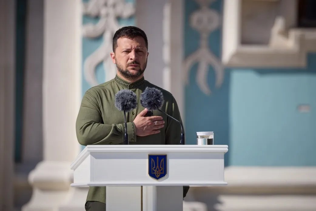 "Ми зберегли Незалежність, і ми її не втратимо". Зеленський виступив на Софіївській площі 1