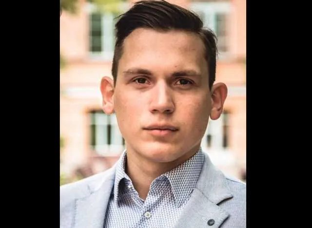 Евгений Сокур