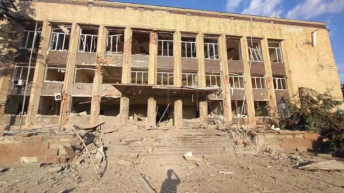 В начале августа по горсовету попали авиабомбой