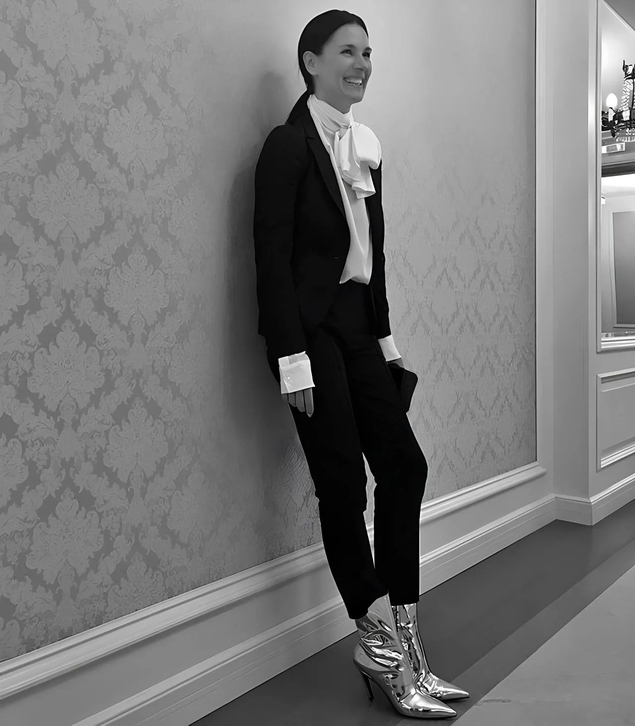 Маша любить блиск! 