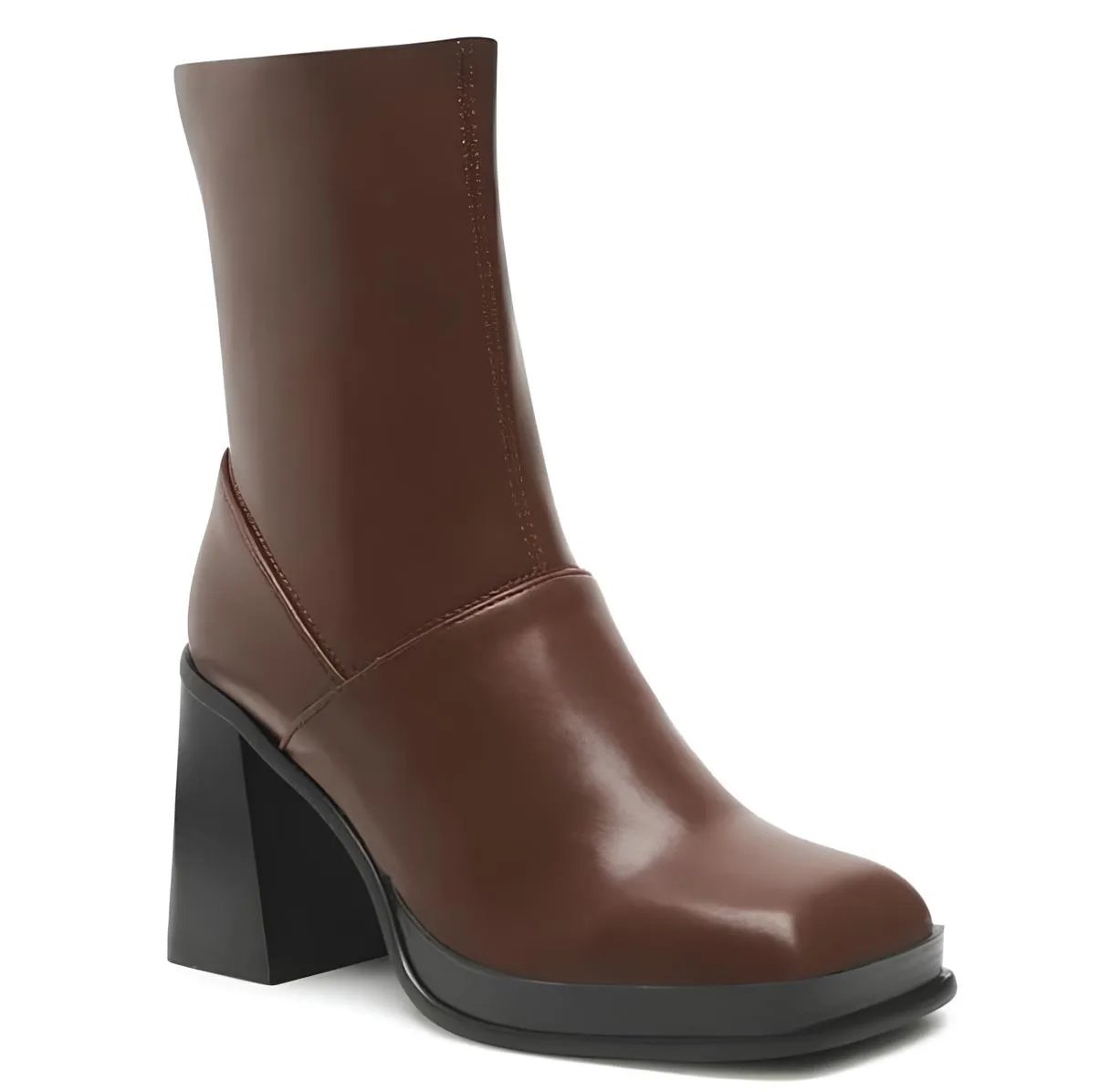 Коричневі ботильйони на чорній підошві - модель у стилі а-ля 90-і!