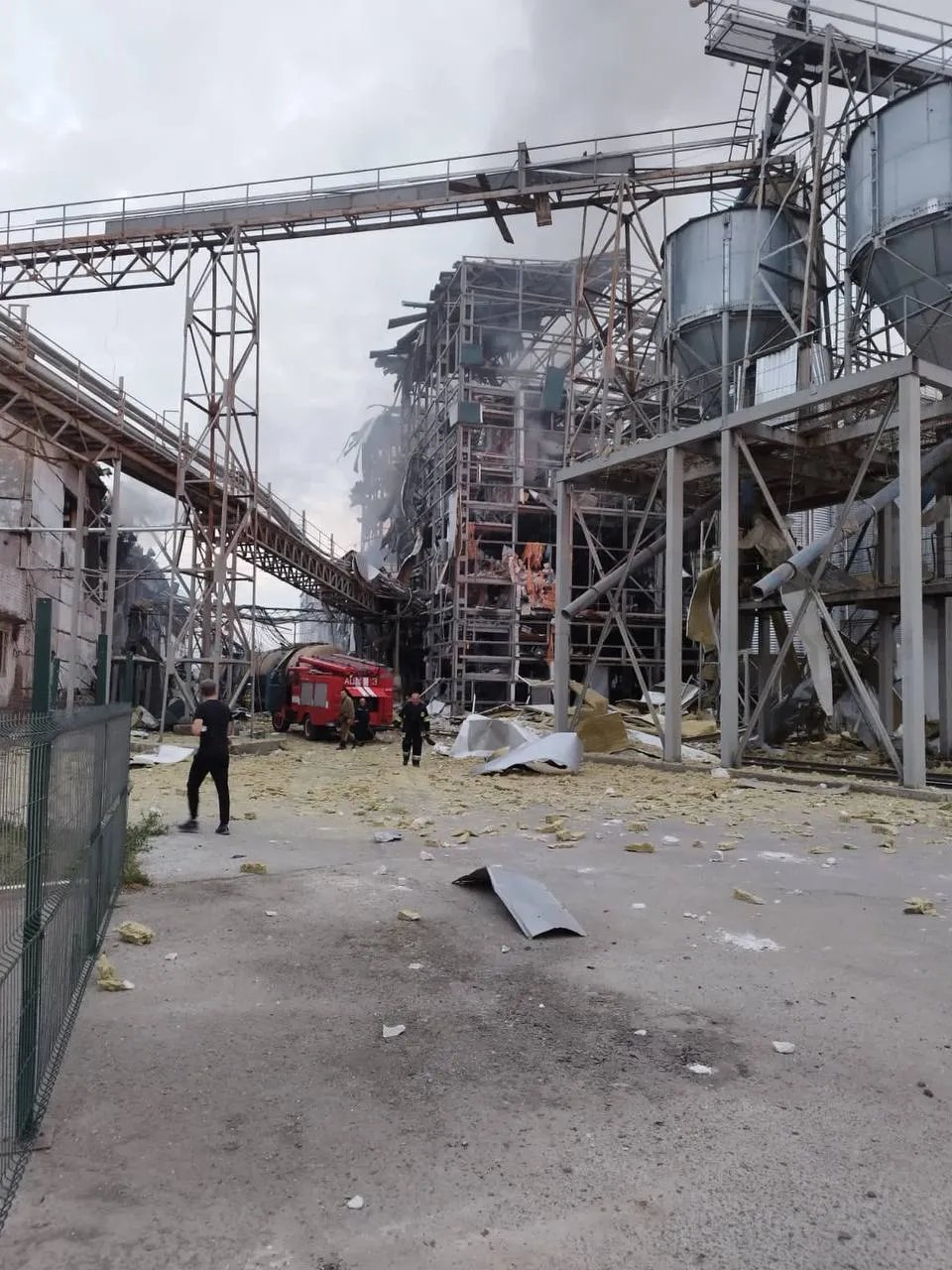 Ворог атакував промисловий об'єкт Ворог атакував промисловий об'єкт