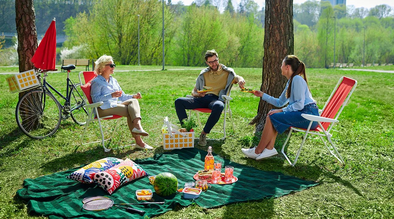 На природі все здається смачнішим