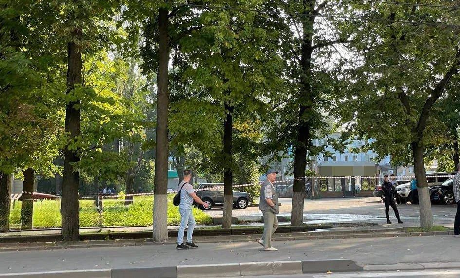 Територія біля СК в Брянську Територія біля СК в Брянську
