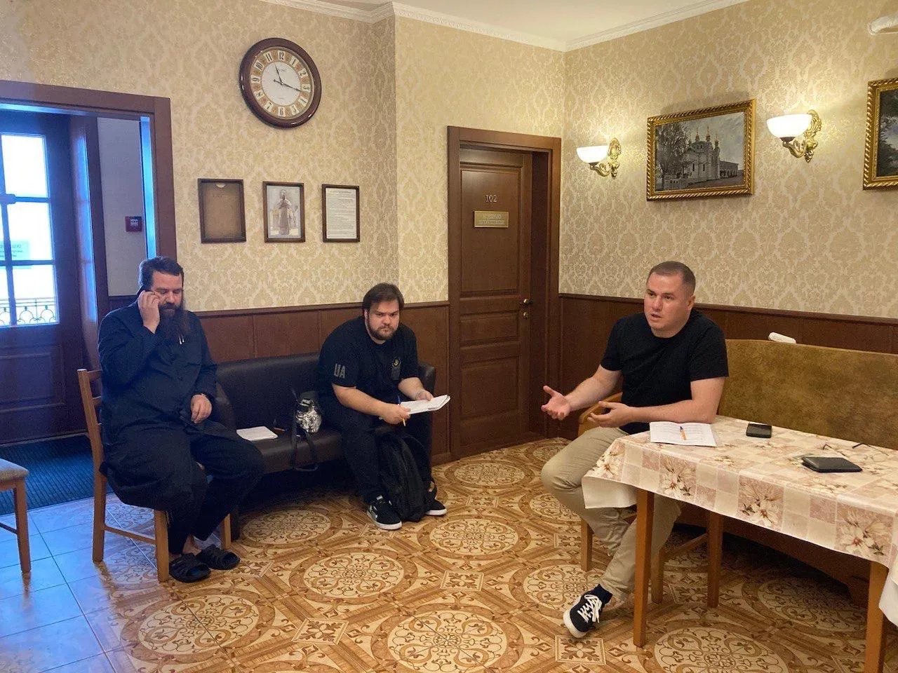 Представник омбудсмана Михайло Спасов відвідав Києво-Печерську лавру та перевірив скаргу адвоката на погані умови проживання паломників та ченців 3