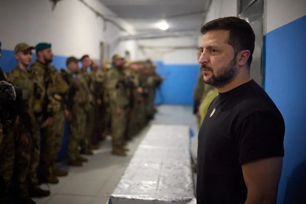 Президент нагородив воїнів орденами та медалями