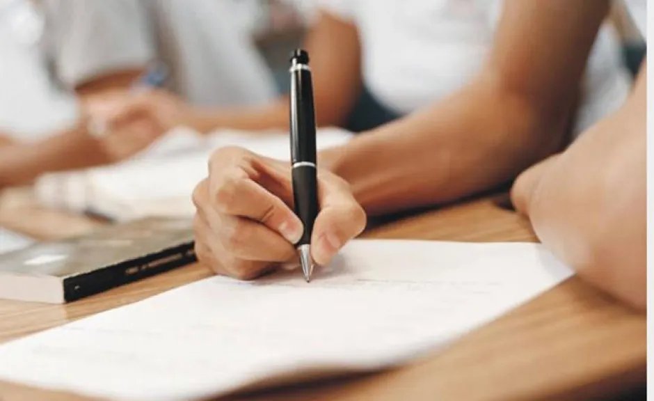 В Україні рівень грамотності високий - за даними ООН він становить 99,8%