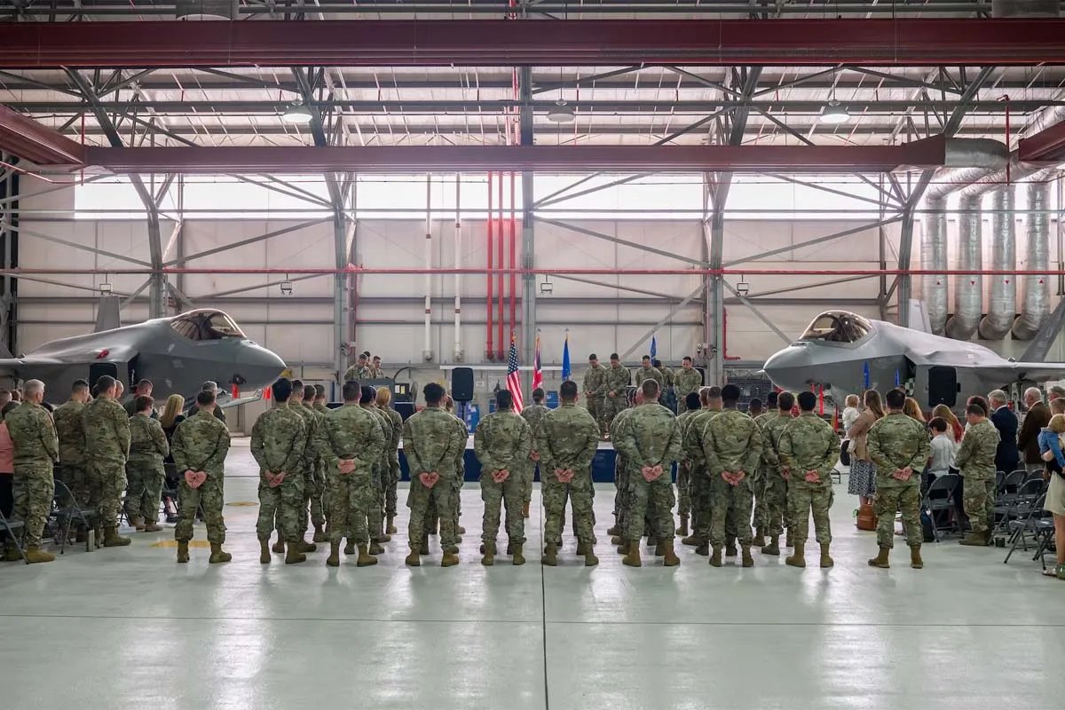 Авиабаза RAF Lakenheath  Авиабаза RAF Lakenheath