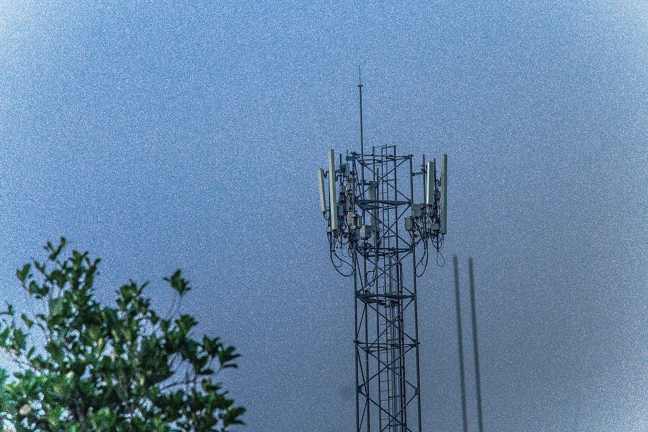 Трапляється, що машстабні предмети довкола будинку впливають на стан сигналу, який роздає ваш роутер.