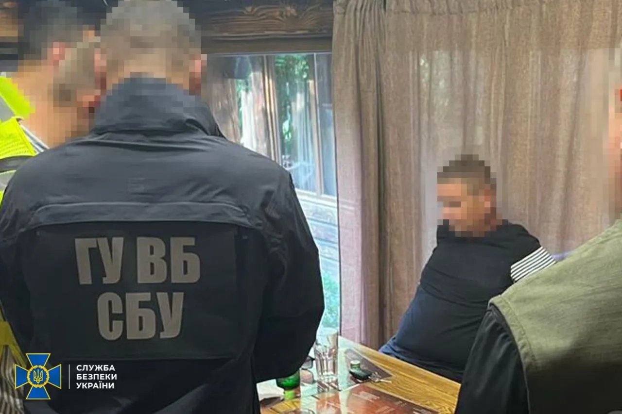 Предпринимателя задержали с поличным. Фото: СБУ Предпринимателя задержали с поличным. Фото: СБУ