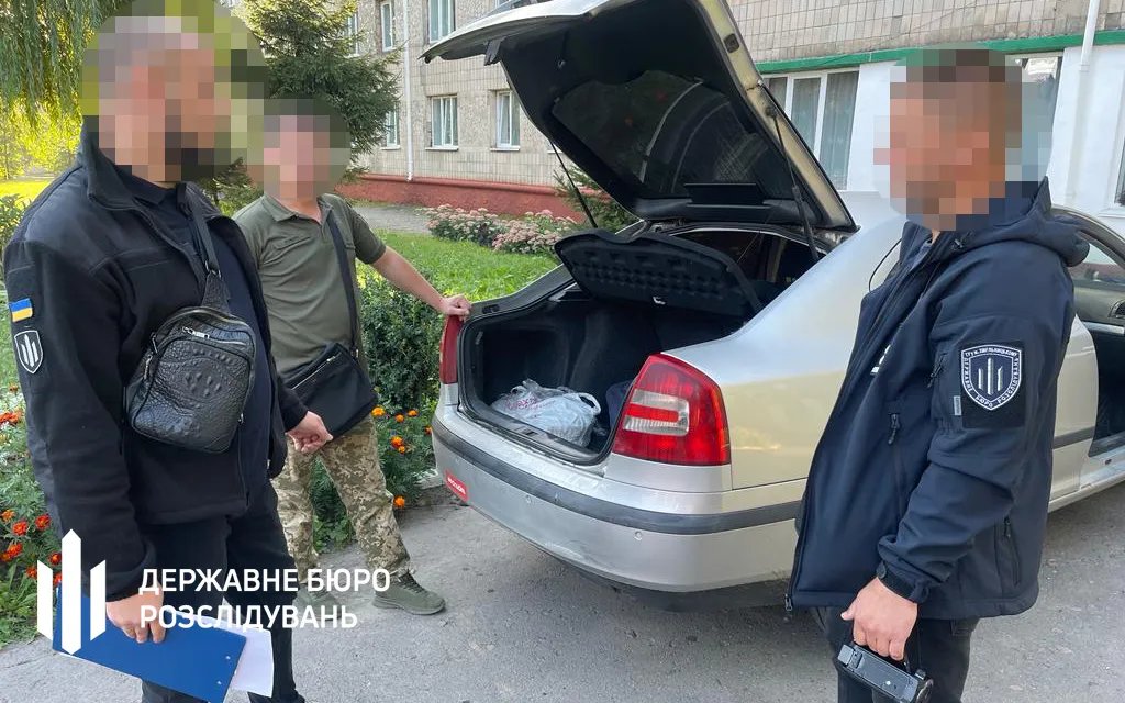 На Рівненщині військком постачав наркотики керівнику, причетному до побиття солдата 3