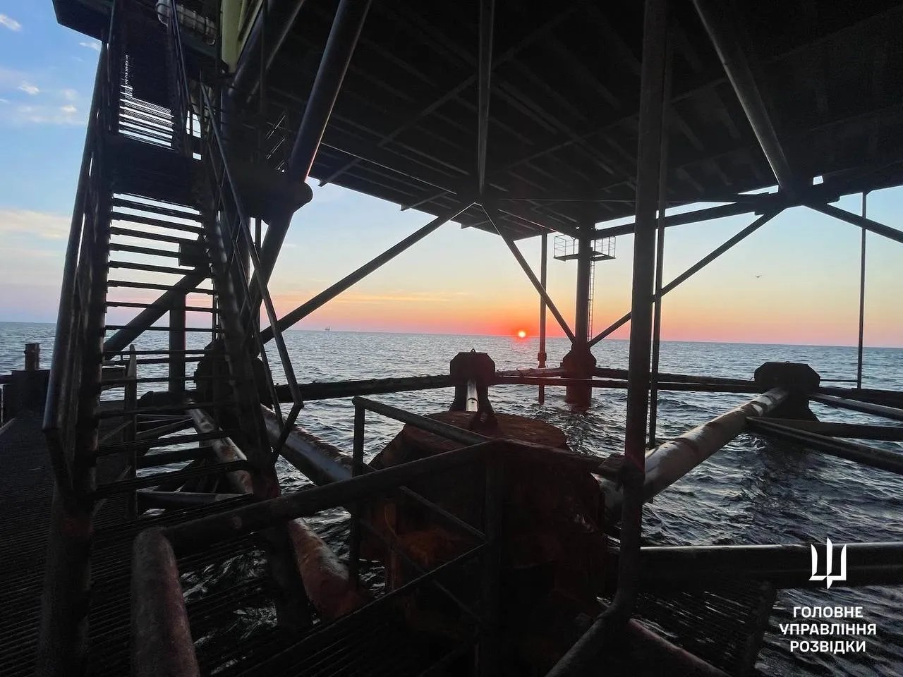 Освобождение газовых башен Украины в Черном море. Фото: ГУР