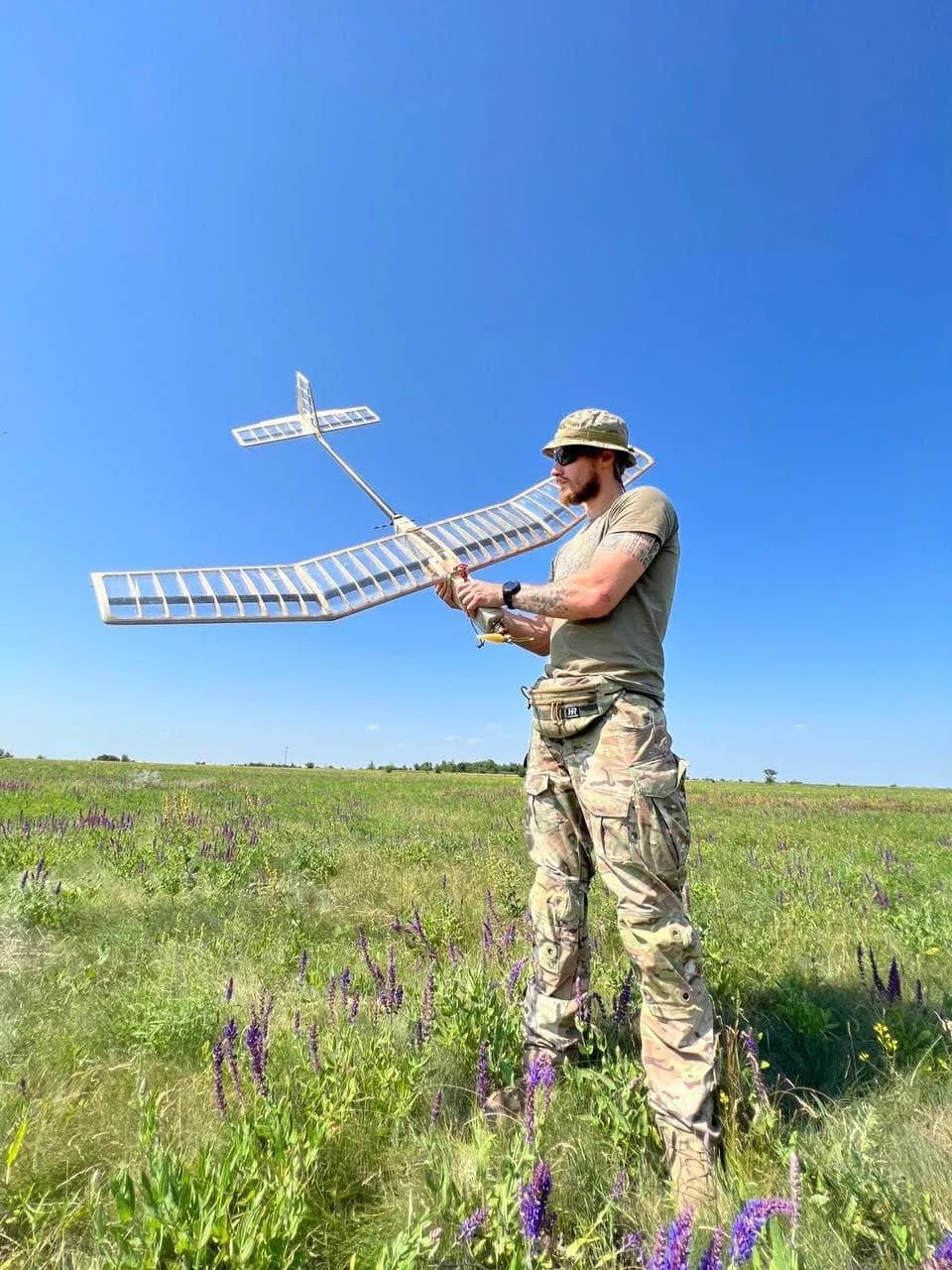 Тихий і легкий літак-розвідник SpyGun вироблятимуть серійно 1