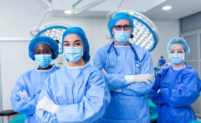 Этот праздник является напоминанием о том, что рядом с нами живут герои, которые каждый день выполняют свою работу, не требуя похвал и наград