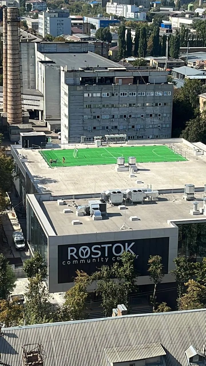 Компания "Росток" пытается ввести в эксплуатацию скандальный торгово-развлекательный центр, построенный на месте стадиона