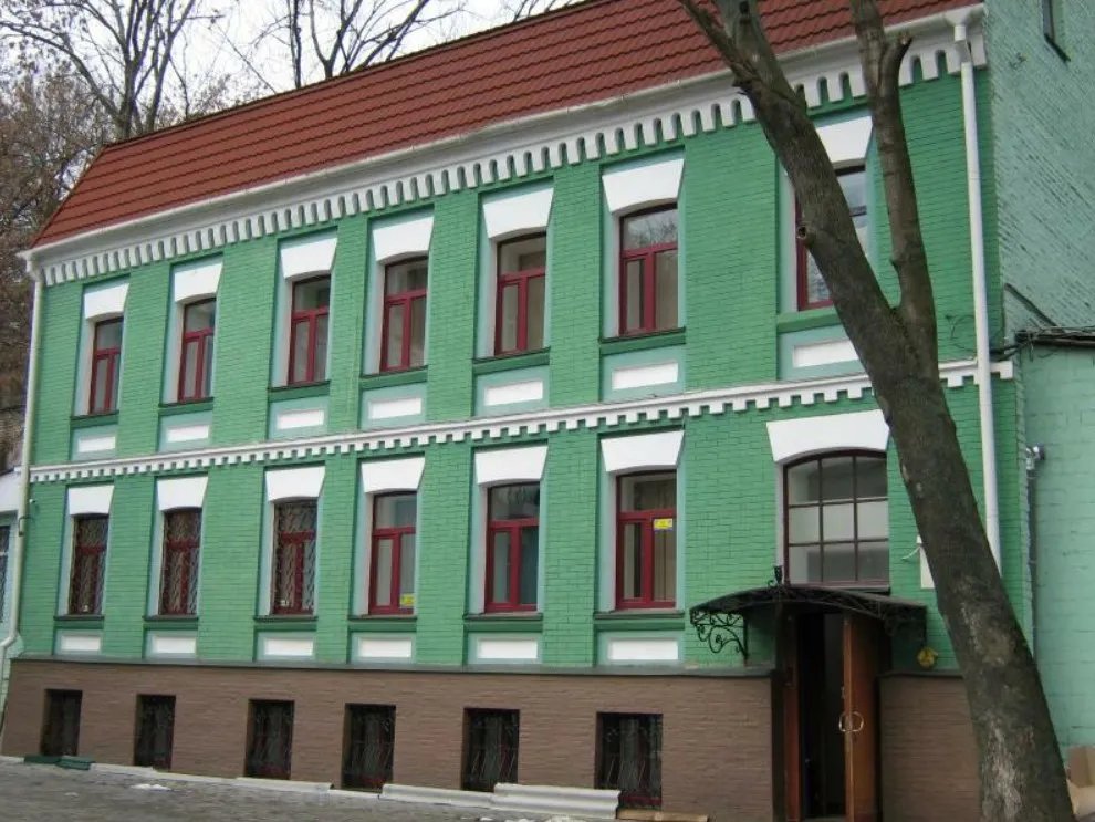 Двоповерховий будинок кінця ХІХ століття - Кирилівська, 13-є