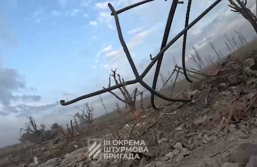 Жодної вцілілої будівлі Жодної вцілілої будівлі