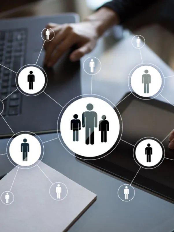 Префикс HR в названии профессии - это сокращение от словосочетания human resources, человеческие ресурсы