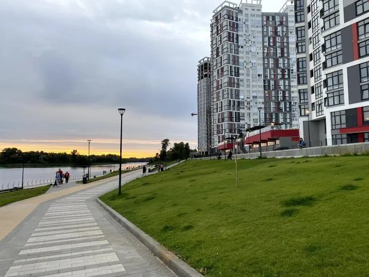Строительство жилого комплекса "Русановская Гавань"