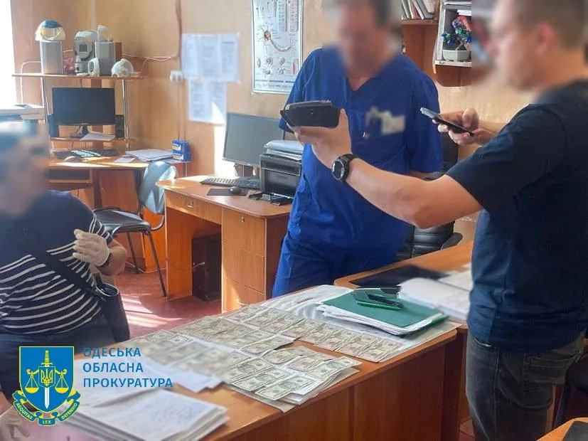 Підозрюваних викрили "на гарячому"