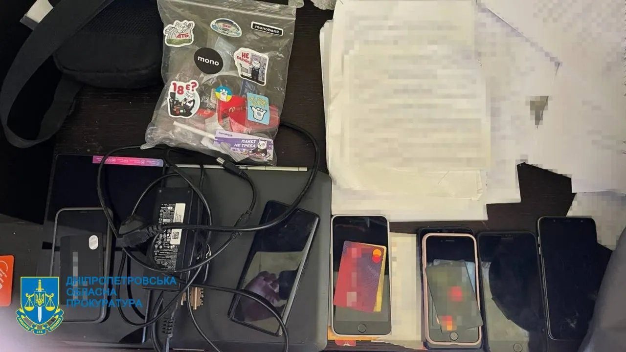 Шахрайський call-центр у Дніпрі. Фото: прокуратура