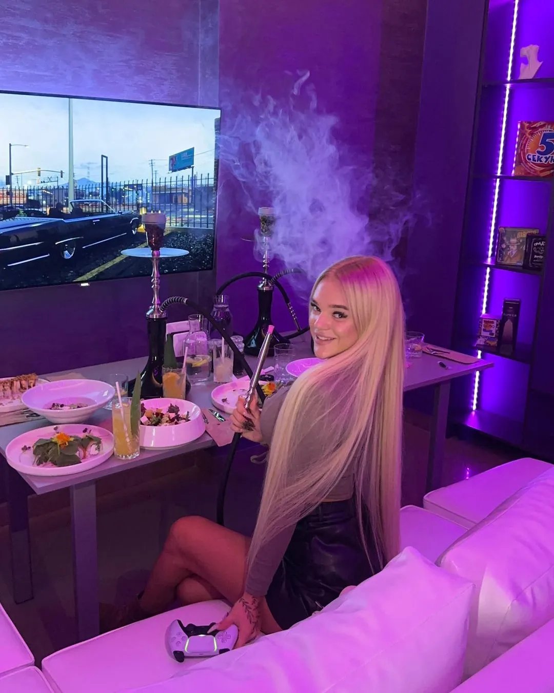 Юлия рекламирует в блоге львовское кафе