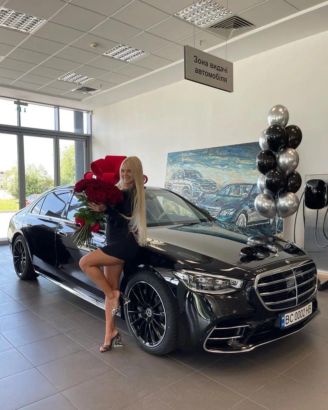 За автомобиль девушку долго хейтили