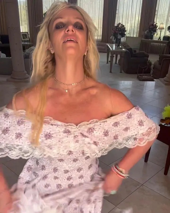 Бритни Спирс