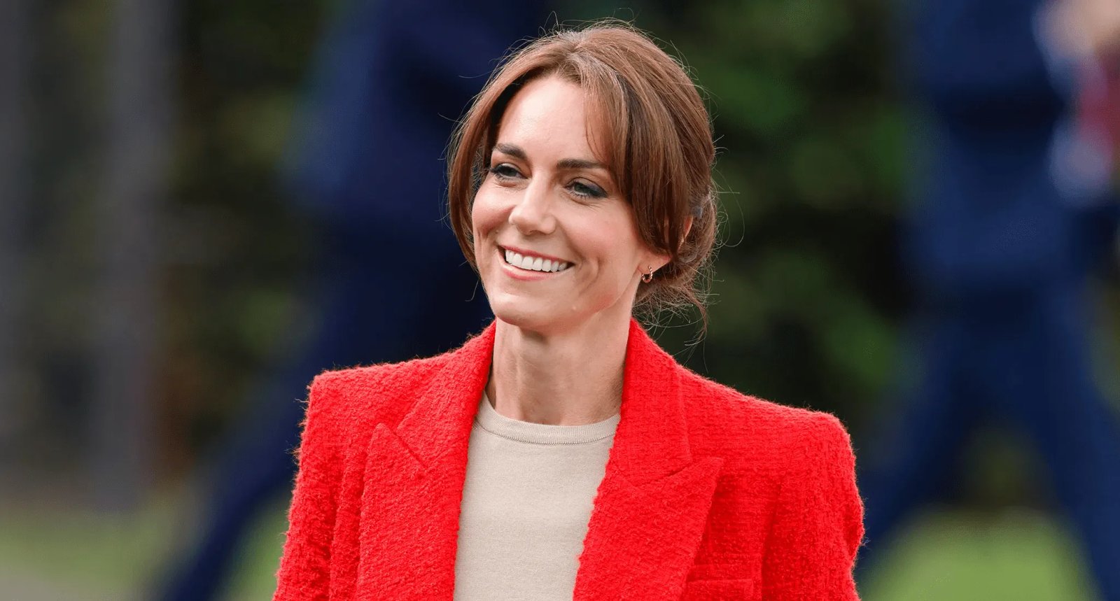 Кейт продовжувати гнути свою лінію