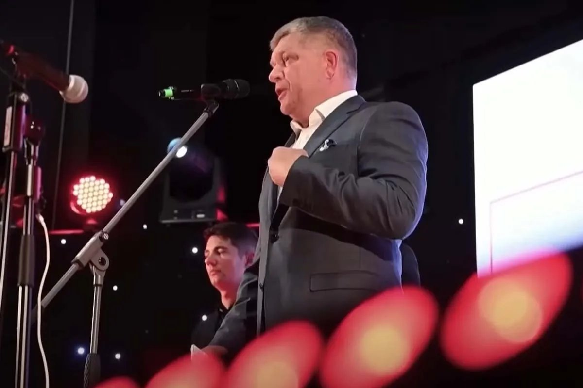 Роберт Фіцо Роберт Фіцо