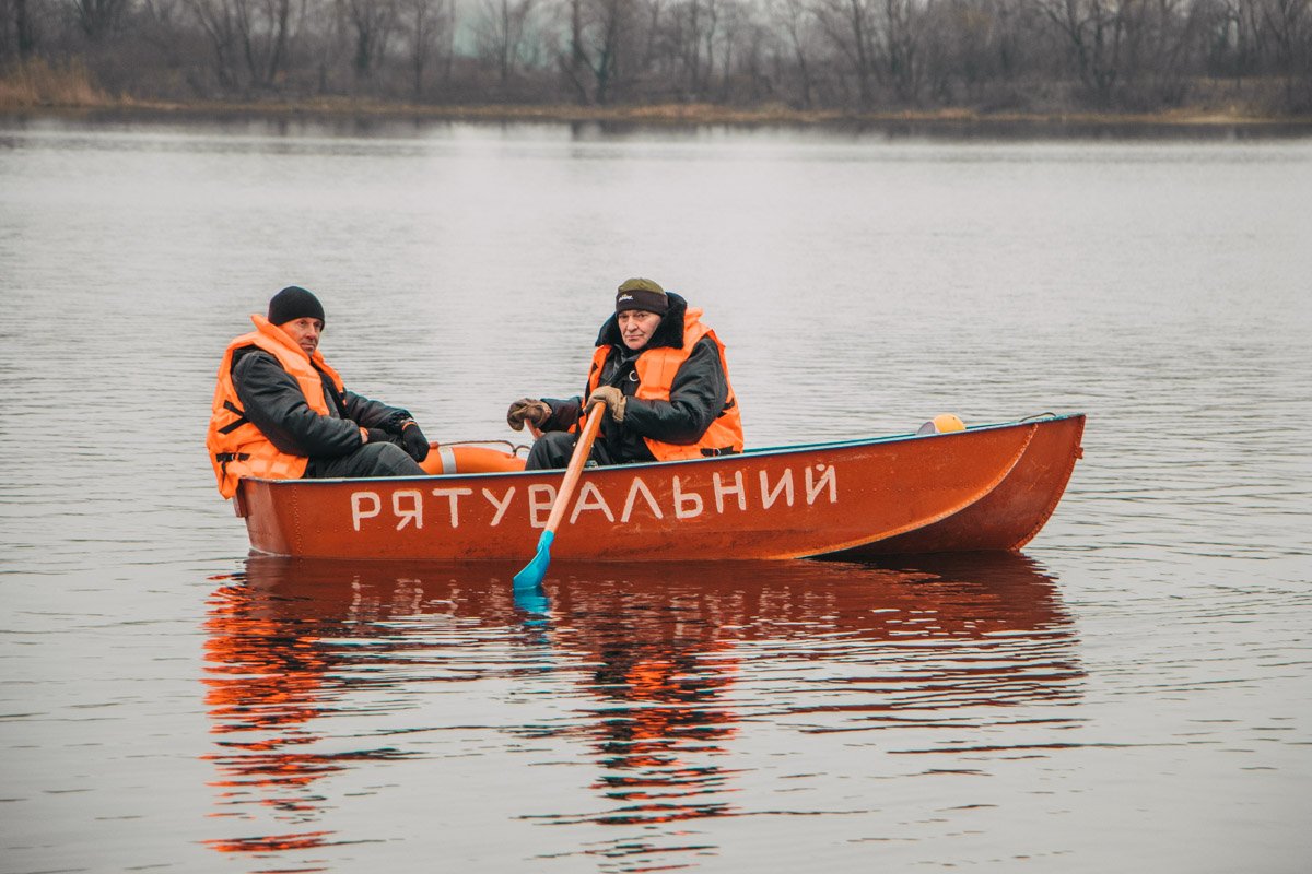 На воде все время дежурили спасатели На воде все время дежурили спасатели