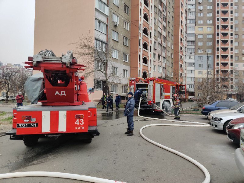 На данный момент на месте работают спасатели, информация о пострадавших уточняется На данный момент на месте работают спасатели, информация о пострадавших уточняется