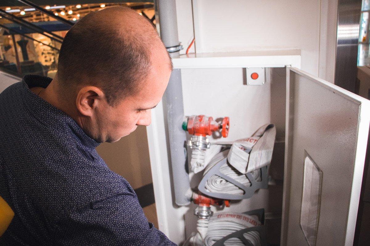 Пожарные рукава и огнетушители в порядке Пожарные рукава и огнетушители в порядке