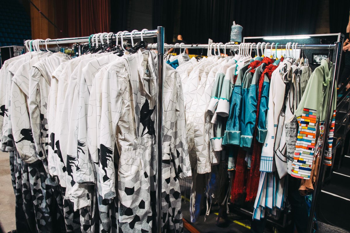 Только на одно шоу у них подготовлено более 2000 элементов костюмов 